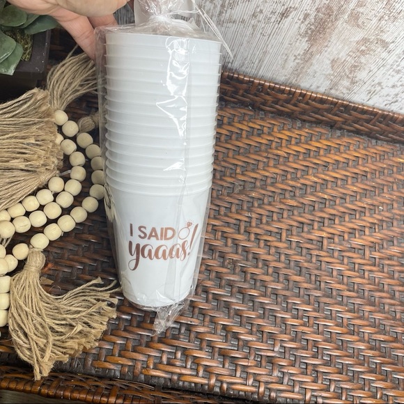 NIB 16 “i said yaaas” ring (wedding) plastic cups - Picture 2 of 4